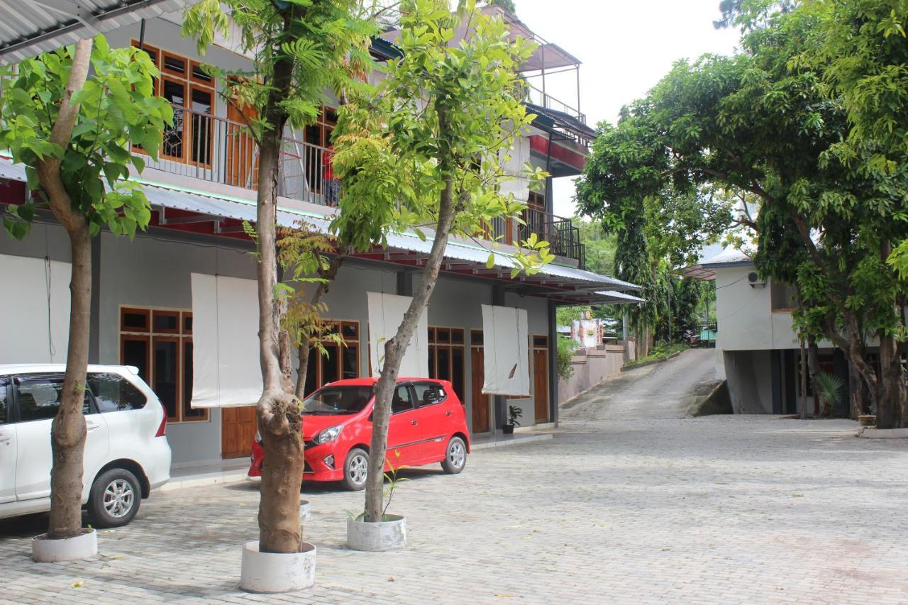 Pondok Wisata Dan Restoran Elim Ваингапу Экстерьер фото